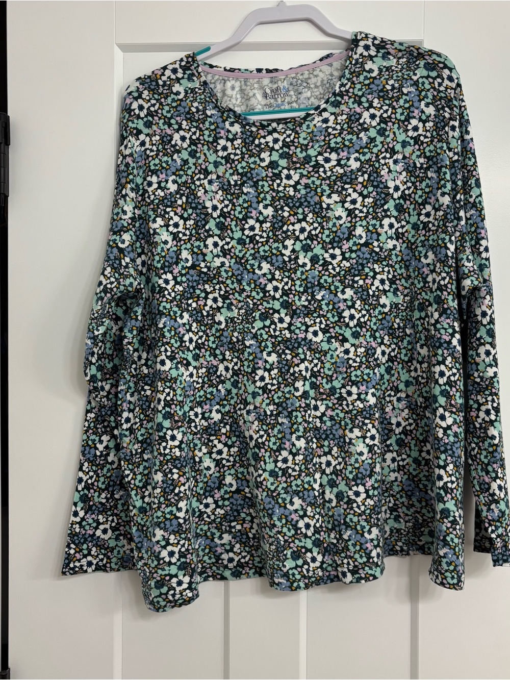 croft & barrow Floral Crewneck Long-Sleeve Top in Green, White, Blue